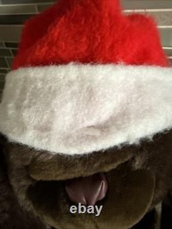 1988 DAKIN TSURUYA BROWN GORILLA STUFFED ANIMAL Plush Santa Hat NOS