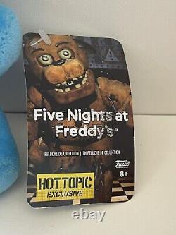 Authentic Five Nights at Freddy's HOT TOPIC EXCLUSIVE BONNIE Plush Brand New