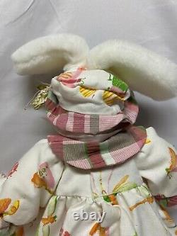 Bunnies By the Bay Handcrafted Plush Rabbit Spring/Summer 1999 Limited Ed