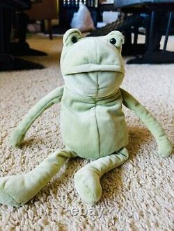 Jellycat OG Fergus Frog Green Plush 8 Animal Stuffed Animal Retired RARE NWT