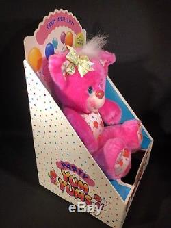 Kenner Vintage Party Yum Yums CANDY APPLE KITTY Pink Plush Figure BOXED