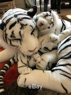 Large Plush Lion, White Tiger w Baby