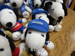 Metlife Snoopy Plush Dogs Huge Lot 40