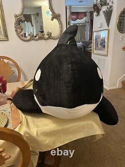 SeaWorld Shamu Orca Killer Whale Plush Stuffed Animal 72 Mega Large Jumbo