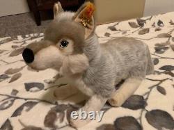 Steiff Snorry grey wolf plush stuffed animal