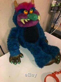 Vintage 1985 Amtoy Plastic Face MY PET MONSTER Plush Doll Toy with Handcuffs cuffs