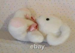 Vintage Gund White Mouse Rattle Stuffed Animal Plush Toy 7 Pink Feet Black Nose