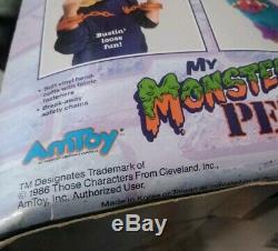 Vintage My Pet Monster Plush Pet Gwonk Puppet Amtoy 1986 withhandcuffs(pls read)